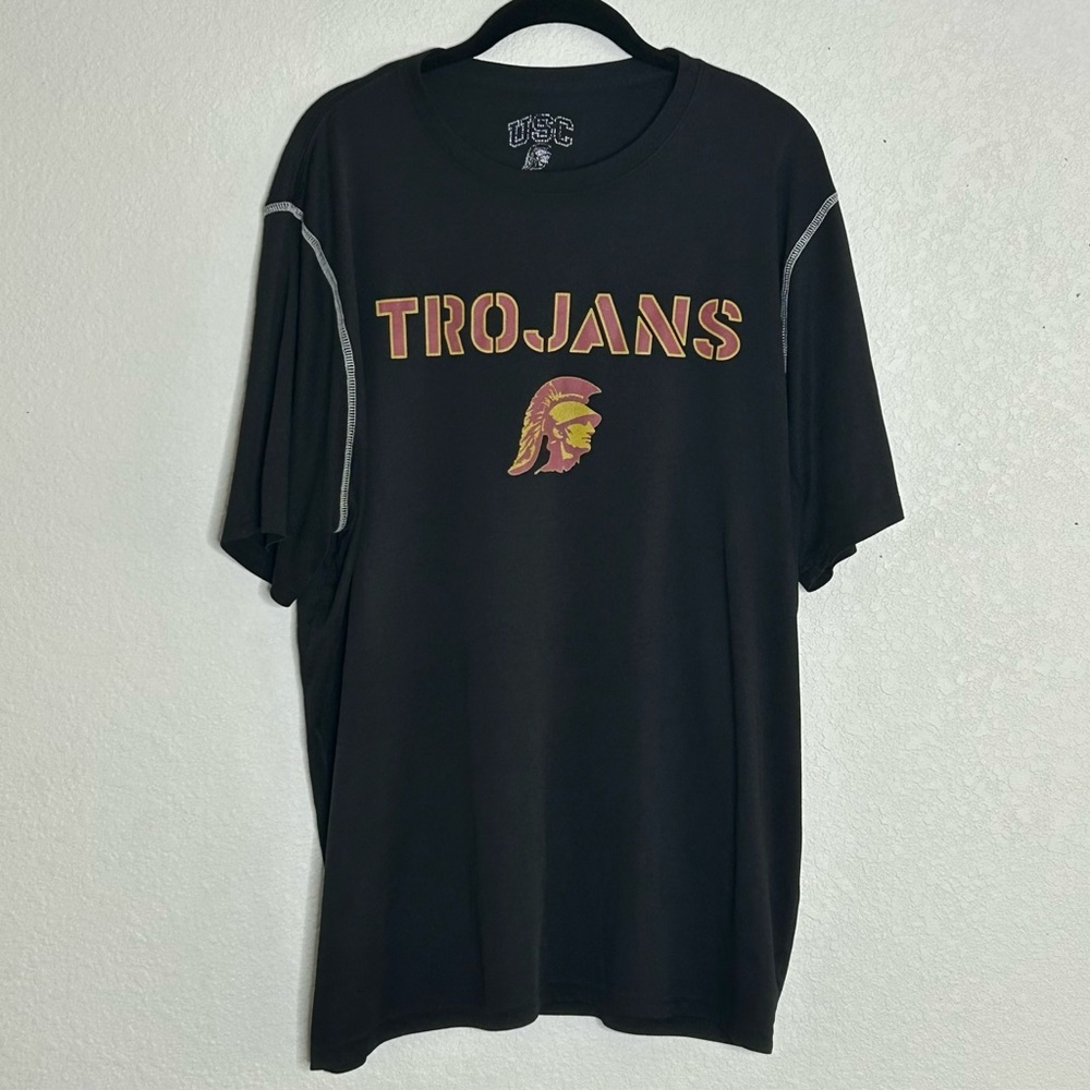 USC Trojans Men’s Black Moisture Wicking T-Shirt Short Sleeve With Trojans Logo‎